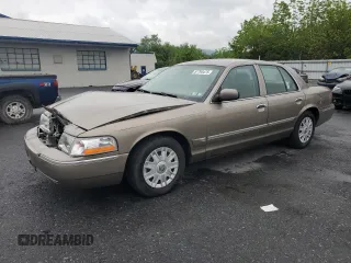 2004 Mercury Grand Marquis GS z VIN 2MEFM74W84X692469, wystawiony jako Copart lot #57794475 z przebiegiem 68 439 mil mil oraz Szkody całkowita. Historia ofert i sprzedaży dostępna na DreamBid. Obrazek 1.
