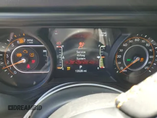 2024 Jeep Wrangler Sport S z VIN 1C4PJXDGXRW334039, wystawiony jako Copart lot #62534415 z przebiegiem 13 528 mil mil oraz Szkoda całkowita • Salvage title. Historia ofert i sprzedaży dostępna na DreamBid. Obrazek 9.