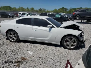 2017 Dodge Charger R/T z VIN 2C3CDXCT7HH667496, wystawiony jako Copart lot #53384005 z przebiegiem 124 093 mil mil oraz Szkoda całkowita • Salvage title. Historia ofert i sprzedaży dostępna na DreamBid. Obrazek 4.