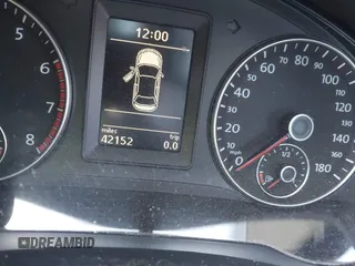 2010 Volkswagen Eos Komfort с VIN WVWBA7AH1AV023634, выставлен на аукционе IAAI как лот 40635291 с пробегом 42 152 миль миль и . История ставок и продаж доступна на DreamBid. Изображение 15.