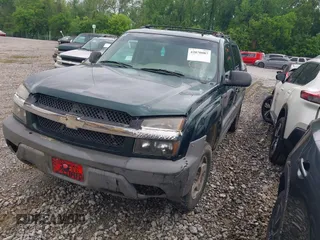 2002 Chevrolet Avalanche with VIN 3GNEK13T82G151962, listed as a IAAI auction lot 42070087 with 282,936 mi miles and . Bid and sale history available at DreamBid. Image 2.