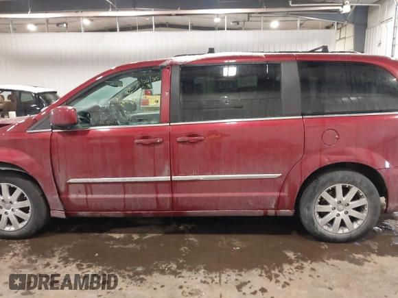2015 Chrysler Town & Country Touring with VIN 2C4RC1BG1FR717939, listed as a IAAI auction lot 41667583 with 1 mi miles. Bid and sale history available at carsss.com. Image 15.