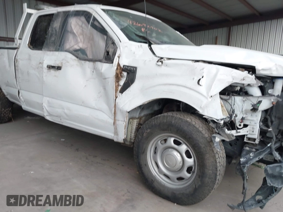 2022 Ford F-150 XL z VIN 1FTEX1CPXNKF06107, wystawiony jako IAAI lot #42692902 z przebiegiem Nie podano mil oraz . Historia ofert i sprzedaży dostępna na DreamBid. Obrazek 21.