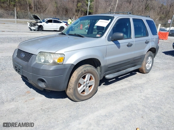 2006 Ford Escape XLS with VIN 1FMYU92Z06KA54222, listed as a IAAI auction lot 41819204 with 145,253 mi miles. Bid and sale history available at carsss.com. Image 2.