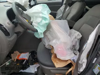 2012 Kia Sportage LX z VIN KNDPBCA28C7206947, wystawiony jako Copart lot #74242323 z przebiegiem Nie podano mil oraz Szkoda całkowita • Salvage title. Historia ofert i sprzedaży dostępna na DreamBid. Obrazek 7.
