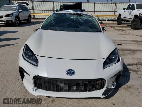 2022 Toyota GR86 with VIN JF1ZNBB17N9751485, listed as a Copart auction lot 75467364 with 17,413 mi miles and Salvage Title. Bid and sale history available at carsss.com. Image 5.