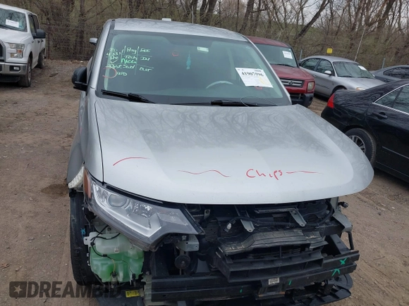 2020 Mitsubishi Outlander ES z VIN JA4AZ3A32LZ026792, wystawiony jako IAAI lot #41907596 z przebiegiem 145 638 mil mil oraz . Historia ofert i sprzedaży dostępna na DreamBid. Obrazek 17.