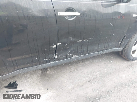 2007 Mitsubishi Outlander XLS z VIN JA4MT41X97Z018573, wystawiony jako IAAI lot #41937728 z przebiegiem 151 346 mil mil oraz . Historia ofert i sprzedaży dostępna na DreamBid. Obrazek 18.