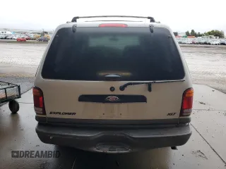 2000 Ford Explorer XLT z VIN 1FMZU73E2YZB82279, wystawiony jako Copart lot #86607864 z przebiegiem 46 620 mil mil oraz Szkody całkowita. Historia ofert i sprzedaży dostępna na DreamBid. Obrazek 6.