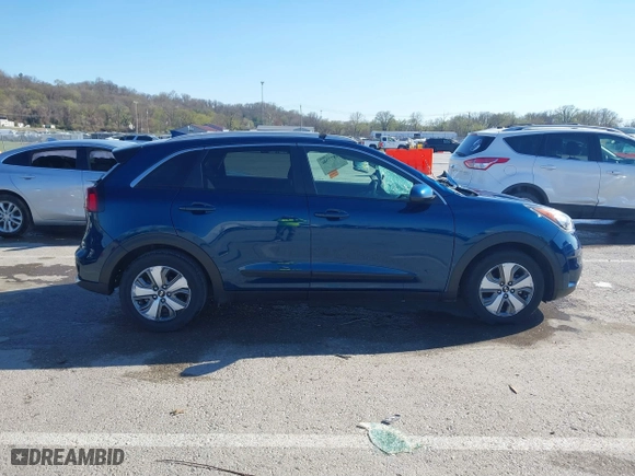 2019 Kia Niro LX with VIN KNDCB3LC3K5256718, listed as a IAAI auction lot 41877386 with 70,373 mi miles. Bid and sale history available at carsss.com. Image 13.