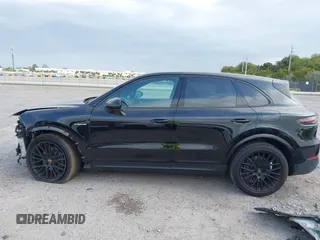 2021 Porsche Cayenne E-Hybrid Hybrid z VIN WP1AE2AYXMDA24566, wystawiony jako IAAI lot #41815737 z przebiegiem 51 149 mil mil oraz . Historia ofert i sprzedaży dostępna na DreamBid. Obrazek 15.