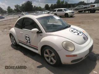 2008 Volkswagen Beetle Triple White with VIN 3VWFW31C98M521453, listed as a IAAI auction lot 42772488 with 170,028 mi miles and . Bid and sale history available at DreamBid. Image 1.