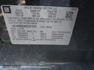 2017 Chevrolet Silverado 1500 LT with VIN 1GCVKREC8HZ331875, listed as a IAAI auction lot 40960777 with 147,157 mi miles. Bid and sale history available at carsss.com. Image 8.