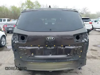2016 Kia Sedona LX with VIN KNDMB5C17G6093362, listed as a IAAI auction lot 41996581 with 107,160 mi miles and . Bid and sale history available at DreamBid. Image 6.
