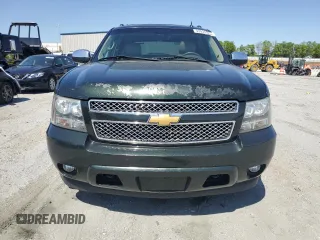 2013 Chevrolet Avalanche LTZ z VIN 3GNTKGE74DG217811, wystawiony jako Copart lot #53439525 z przebiegiem 233 296 mil mil oraz Czysty tytuł • Clean title. Historia ofert i sprzedaży dostępna na DreamBid. Obrazek 5.