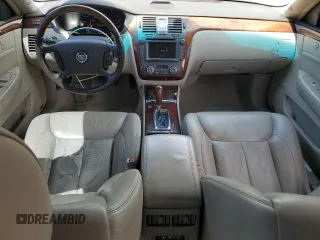 2011 Cadillac DTS Premium Collection z VIN 1G6KH5E65BU119804, wystawiony jako Copart lot #54264775 z przebiegiem 138 454 mil mil oraz Szkoda całkowita • Salvage title. Historia ofert i sprzedaży dostępna na DreamBid. Obrazek 8.