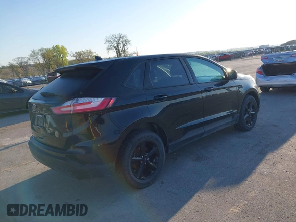 2021 Ford Edge SE with VIN 2FMPK3G90MBA18643, listed as a IAAI auction lot 42180730 with 44,923 mi miles and . Bid and sale history available at DreamBid. Image 4.