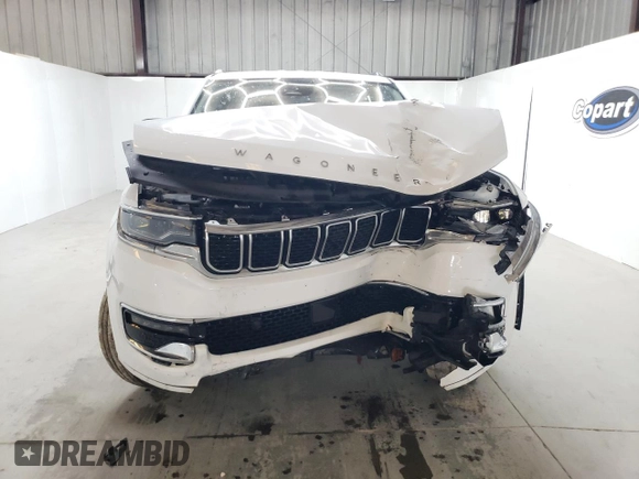 2024 Jeep Wagoneer Series II with VIN 1C4SJUBP3RS135367, listed as a Copart auction lot 56036945 with 39,298 mi miles and Clean title. Bid and sale history available at DreamBid. Image 5.