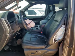 2019 Ford Expedition XLT с VIN 1FMJU1HT2KEA26887, выставлен на аукционе Copart как лот 54943315 с пробегом 68 962 миль миль и Списание • Salvage title. История ставок и продаж доступна на DreamBid. Изображение 7.