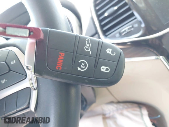 2020 Jeep Grand Cherokee Limited X z VIN 1C4RJFBG5LC388055, wystawiony jako IAAI lot #42120852 z przebiegiem 12 300 mil mil oraz . Historia ofert i sprzedaży dostępna na DreamBid. Obrazek 11.