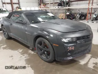 2015 Chevrolet Camaro LT z VIN 2G1FD3D36F9297982, wystawiony jako IAAI lot #41853827 z przebiegiem 90 503 mil mil oraz . Historia ofert i sprzedaży dostępna na DreamBid. Obrazek 1.