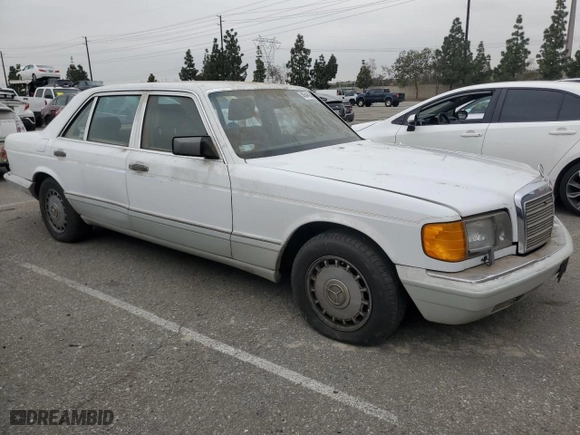 1989 Mercedes-Benz 420 Series 420SEL with VIN WDBCA35D4KA435557, listed as a Copart auction lot 47271725 with 188,055 mi miles and Clean Title. Bid and sale history available at carsss.com. Image 4.