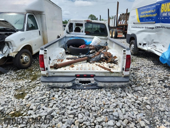 2001 Ford F-350 XL with VIN 1FTWW32F11EB16761, listed as a Copart auction lot 62511635 with 257,065 mi miles and Salvage title. Bid and sale history available at DreamBid. Image 6.