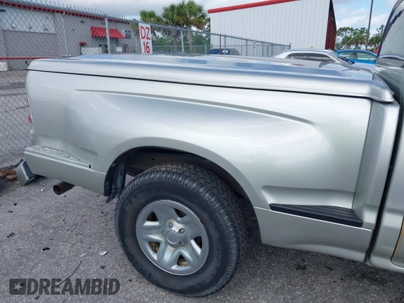 2001 Toyota Tacoma z VIN 5TENL42N01Z792746, wystawiony jako IAAI lot #42756741 z przebiegiem 107 029 mil mil oraz . Historia ofert i sprzedaży dostępna na DreamBid. Obrazek 8.