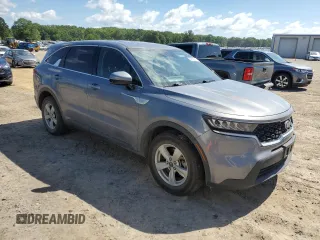 2021 Kia Sorento LX z VIN 5XYRG4LC3MG021795, wystawiony jako Copart lot #59050315 z przebiegiem 111 575 mil mil oraz Szkoda całkowita • Salvage title. Historia ofert i sprzedaży dostępna na DreamBid. Obrazek 4.