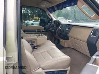 2010 Ford F-250 XL z VIN 1FTSW2AR4AEB11767, wystawiony jako IAAI lot #42490922 z przebiegiem 258 343 mil mil oraz . Historia ofert i sprzedaży dostępna na DreamBid. Obrazek 5.