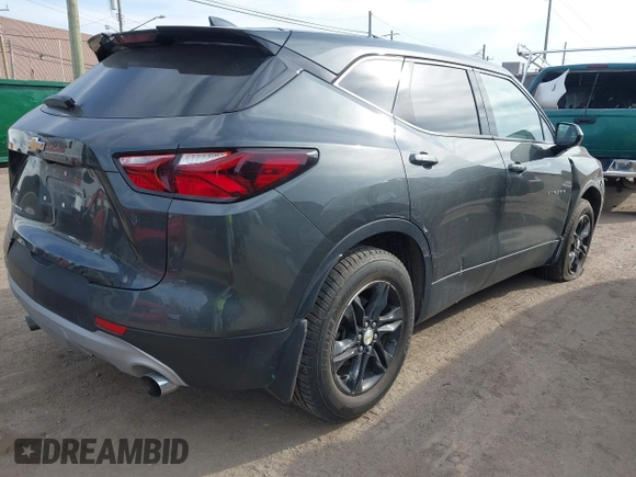 2020 Chevrolet Blazer LT z VIN 3GNKBBRA9LS595817, wystawiony jako IAAI lot #41833151 z przebiegiem 104 486 mil mil oraz . Historia ofert i sprzedaży dostępna na DreamBid. Obrazek 4.
