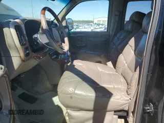 2000 GMC Savana with VIN 1GDFG15R7Y1172918, listed as a Copart auction lot 46619805 with 284,116 mi miles and Salvage Title. Bid and sale history available at carsss.com. Image 7.