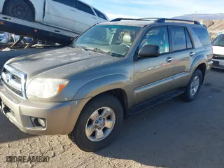 2006 Toyota 4Runner SR5 with VIN JTEBU14R568055724, listed as a IAAI auction lot 41450451 with 230,598 mi miles. Bid and sale history available at carsss.com. Image 17.