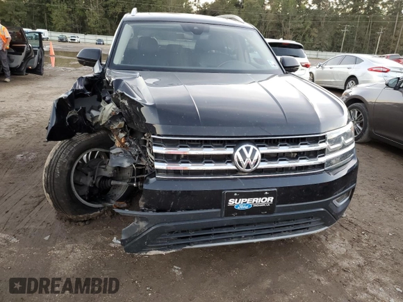 2018 Volkswagen Atlas SEL Premium with VIN 1V2NR2CAXJC573725, listed as a Copart auction lot 81723714 with 97,157 mi miles and Salvage title. Bid and sale history available at DreamBid. Image 5.
