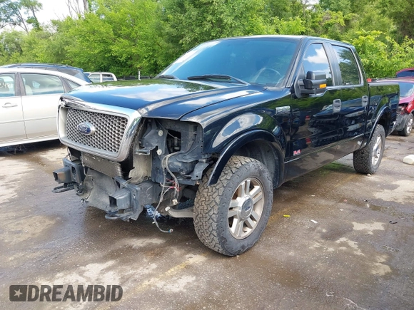 2006 Ford F-150 XLT z VIN 1FTPW14556KB25310, wystawiony jako IAAI lot #42345739 z przebiegiem 204 452 mil mil oraz . Historia ofert i sprzedaży dostępna na DreamBid. Obrazek 19.