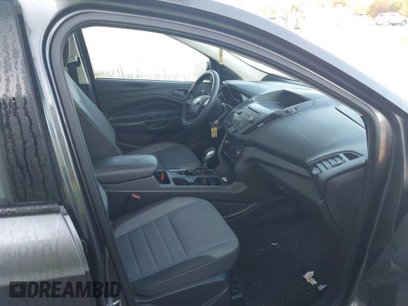 2018 Ford Escape S с VIN 1FMCU0F77JUB55429, выставлен на аукционе IAAI как лот 40508774 с пробегом 126 008 миль миль и . История ставок и продаж доступна на DreamBid. Изображение 5.