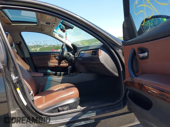 2006 BMW 3 Series 325i с VIN WBAVB13516KX42866, выставлен на аукционе IAAI как лот 42335482 с пробегом 194 694 миль миль и . История ставок и продаж доступна на DreamBid. Изображение 5.