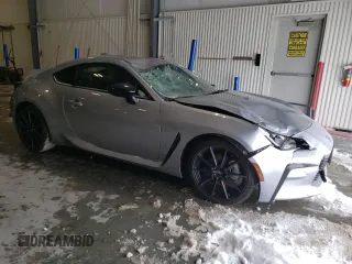 2024 Toyota GR86 Premium with VIN JF1ZNBE16R9752970, listed as a Copart auction lot 44932225 with 1,087 mi miles and Salvage Title. Bid and sale history available at carsss.com. Image 4.