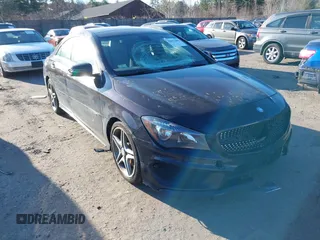 2014 Mercedes-Benz CLA 250 z VIN WDDSJ4GB3EN077269, wystawiony jako IAAI lot #42051998 z przebiegiem 166 842 mil mil oraz . Historia ofert i sprzedaży dostępna na DreamBid. Obrazek 1.