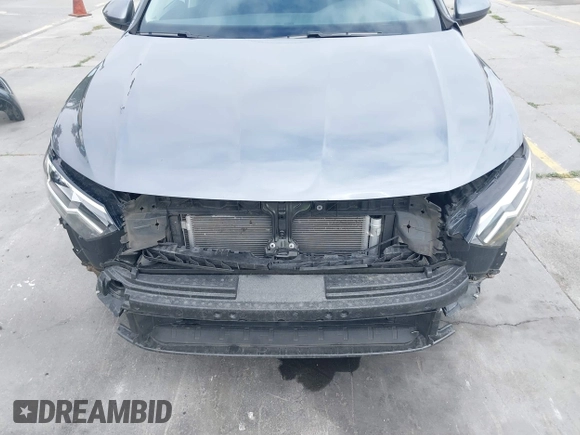 2024 Volkswagen Jetta S z VIN 3VW5M7BUXRM043609, wystawiony jako IAAI lot #42801058 z przebiegiem 26 943 mil mil oraz . Historia ofert i sprzedaży dostępna na DreamBid. Obrazek 6.