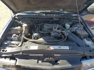 2000 Chevrolet Blazer LT with VIN 1GNDT13W8Y2119632, listed as a Copart auction lot 47387175 with 140,356 mi miles and Salvage Title. Bid and sale history available at carsss.com. Image 12.