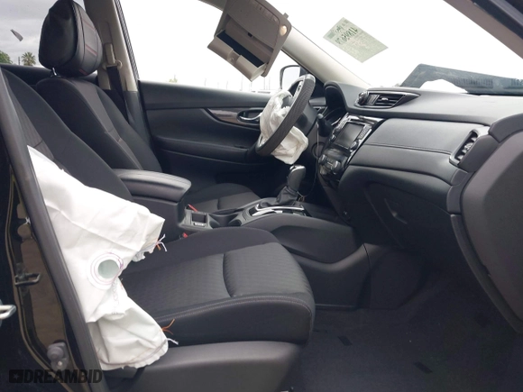 2020 Nissan Rogue SV with VIN JN8AT2MV8LW122981, listed as a IAAI auction lot 41895679 with 46,997 mi miles. Bid and sale history available at carsss.com. Image 5.