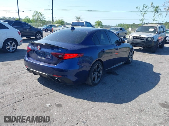 2017 Alfa Romeo Giulia Ti z VIN ZARFAECN3H7556727, wystawiony jako IAAI lot #41901444 z przebiegiem 96 678 mil mil oraz . Historia ofert i sprzedaży dostępna na DreamBid. Obrazek 4.