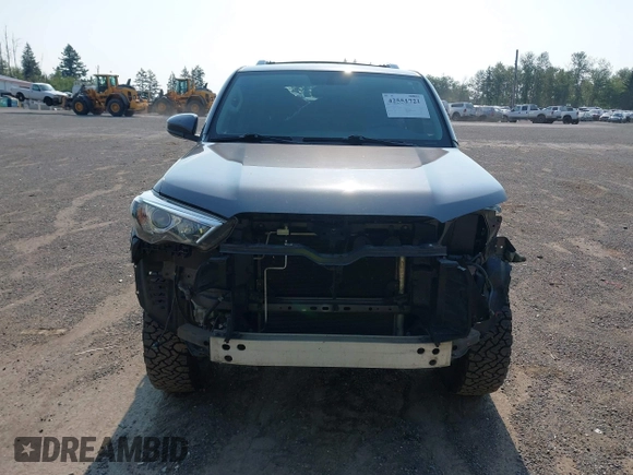 2018 Toyota 4Runner SR5 z VIN JTEBU5JR7J5490718, wystawiony jako IAAI lot #42551721 z przebiegiem 111 237 mil mil oraz . Historia ofert i sprzedaży dostępna na DreamBid. Obrazek 13.