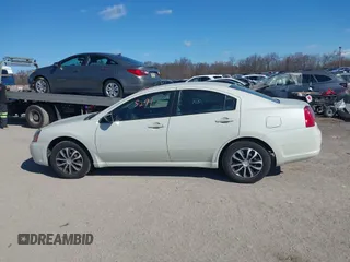 2008 Mitsubishi Galant ES z VIN 4A3AB36FX8E029402, wystawiony jako IAAI lot #41875291 z przebiegiem 101 021 mil mil oraz . Historia ofert i sprzedaży dostępna na DreamBid. Obrazek 14.