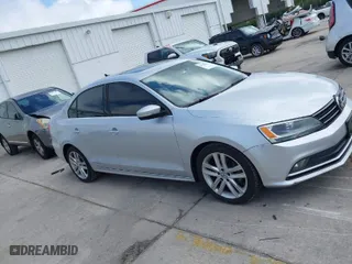 2015 Volkswagen Jetta Sedan 2.0L TDI SE w/Connectivity with VIN 3VWLA7AJ4FM228516, listed as a IAAI auction lot 41918514 with 177,328 mi miles. Bid and sale history available at carsss.com. Image 14.