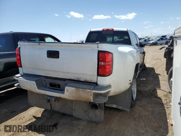 2016 GMC Sierra 3500HD Denali z VIN 1GT42YE80GF287355, wystawiony jako Copart lot #53024615 z przebiegiem 161 733 mil mil oraz Szkoda całkowita • Salvage title. Historia ofert i sprzedaży dostępna na DreamBid. Obrazek 3.