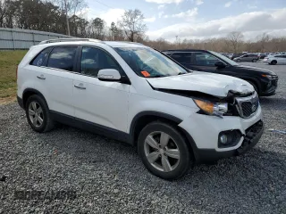 2013 Kia Sorento EX with VIN 5XYKU4A62DG415392, listed as a Copart auction lot 48107845 with 108,174 mi miles and Salvage Title. Bid and sale history available at DreamBid. Image 4.