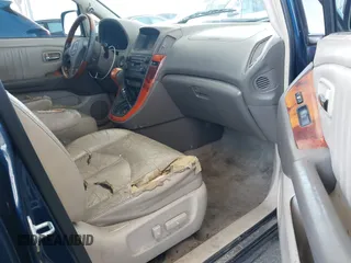 2003 Lexus RX 300 с VIN JTJHF10U030316168, выставлен на аукционе IAAI как лот 42021825 с пробегом 199 951 миль миль и . История ставок и продаж доступна на DreamBid. Изображение 5.