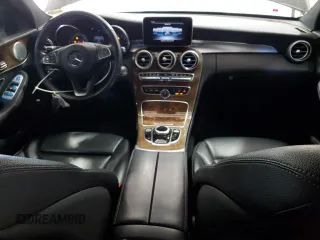 2018 Mercedes-Benz C 300 z VIN 55SWF4JB5JU262727, wystawiony jako Copart lot #57547835 z przebiegiem 80 786 mil mil oraz Szkoda całkowita • Salvage title. Historia ofert i sprzedaży dostępna na DreamBid. Obrazek 8.
